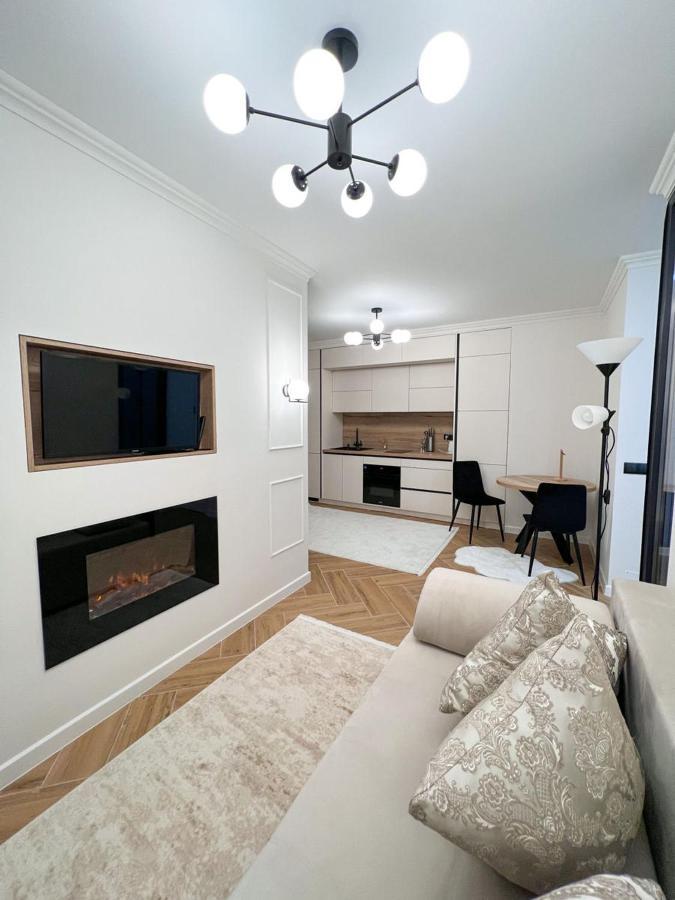 צ'יסינאו Renthouse Apartments Neoclassic מראה חיצוני תמונה