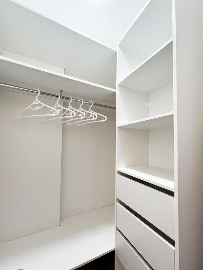 צ'יסינאו Renthouse Apartments Neoclassic מראה חיצוני תמונה