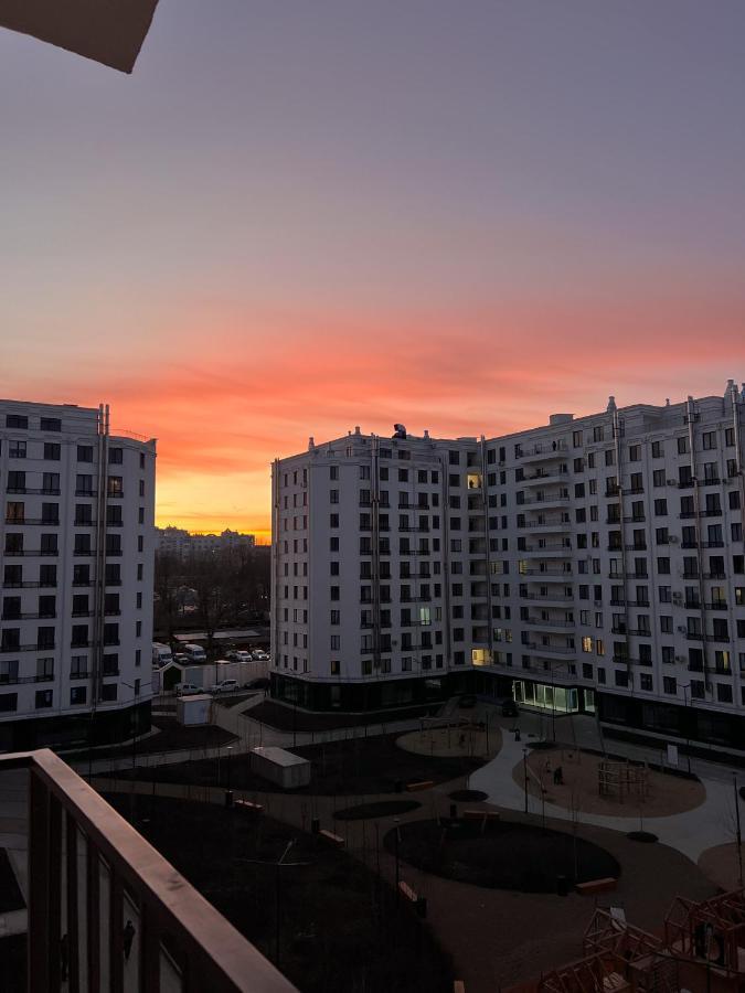 צ'יסינאו Renthouse Apartments Neoclassic מראה חיצוני תמונה